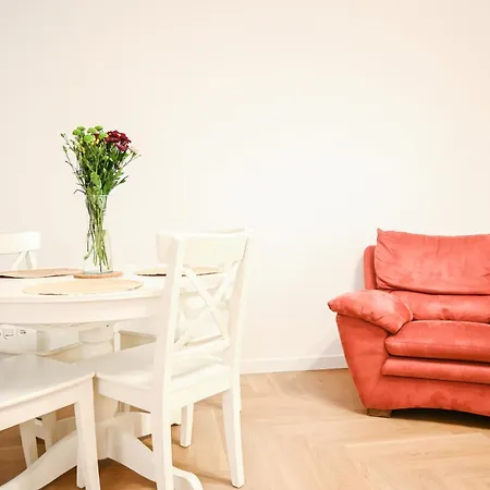 D&a Powisle Solec Pge Narodowy * ורשה